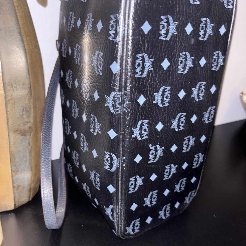 Authentic MCM Visetos Shopper Tote Bag - Picture 6 of 12